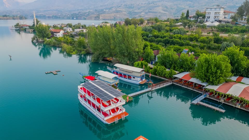 Boat & Lake Discovery